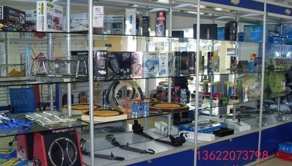 天津汽車4S店貨架系統(tǒng)全解析 從汽配城貨架到導航展柜的專業(yè)布局